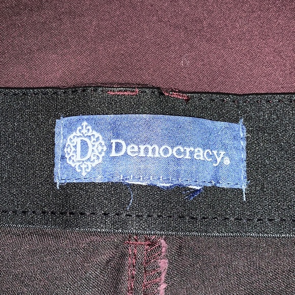 Democracy Jeans - Picture 3 of 7